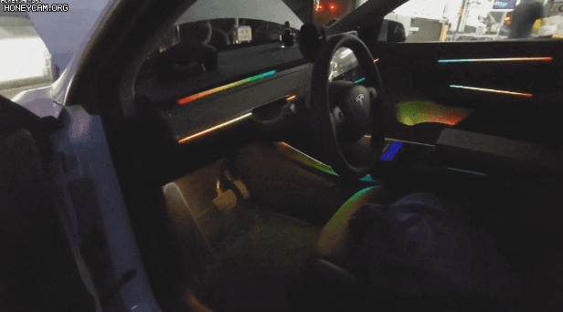 Honeycam2022-11-2414-56-18_145851.gif