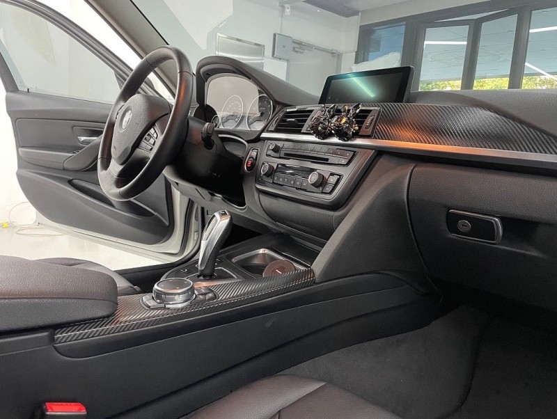 화성 향남읍 / 무광카본 실내랩핑 / BMW / 3시리즈