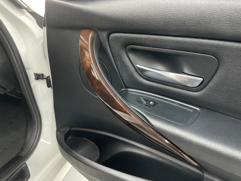 화성 향남읍 / 무광카본 실내랩핑 / BMW / 3시리즈