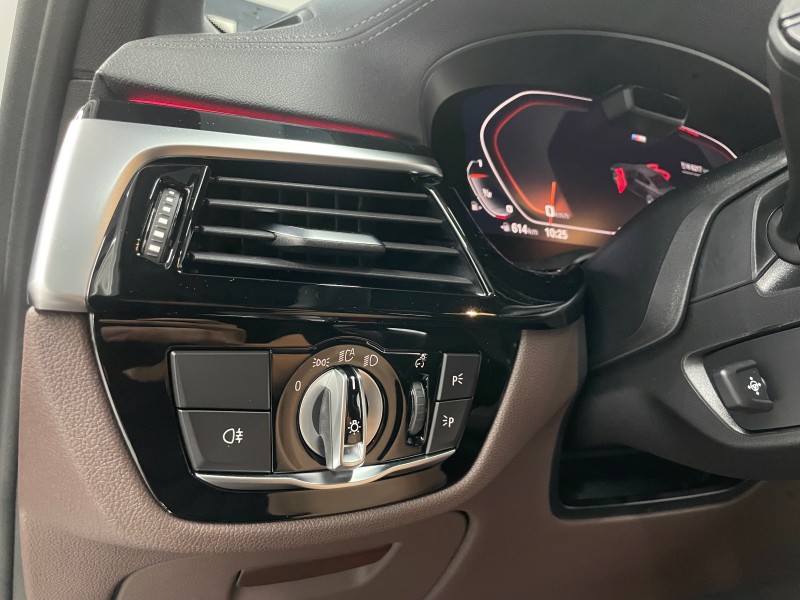 화성 향남읍 / 무광카본 실내랩핑 / BMW / 5시리즈