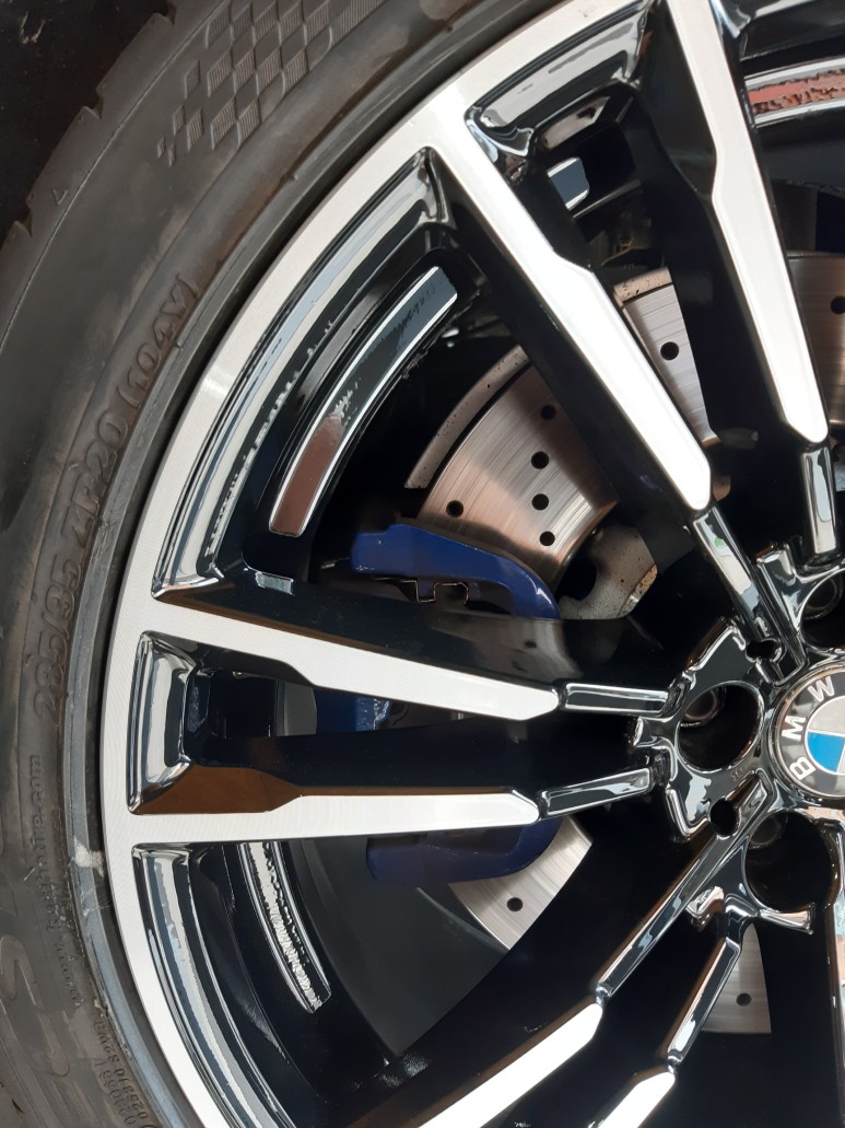 수원 권선구 / 휠복원/도색 / BMW / M5