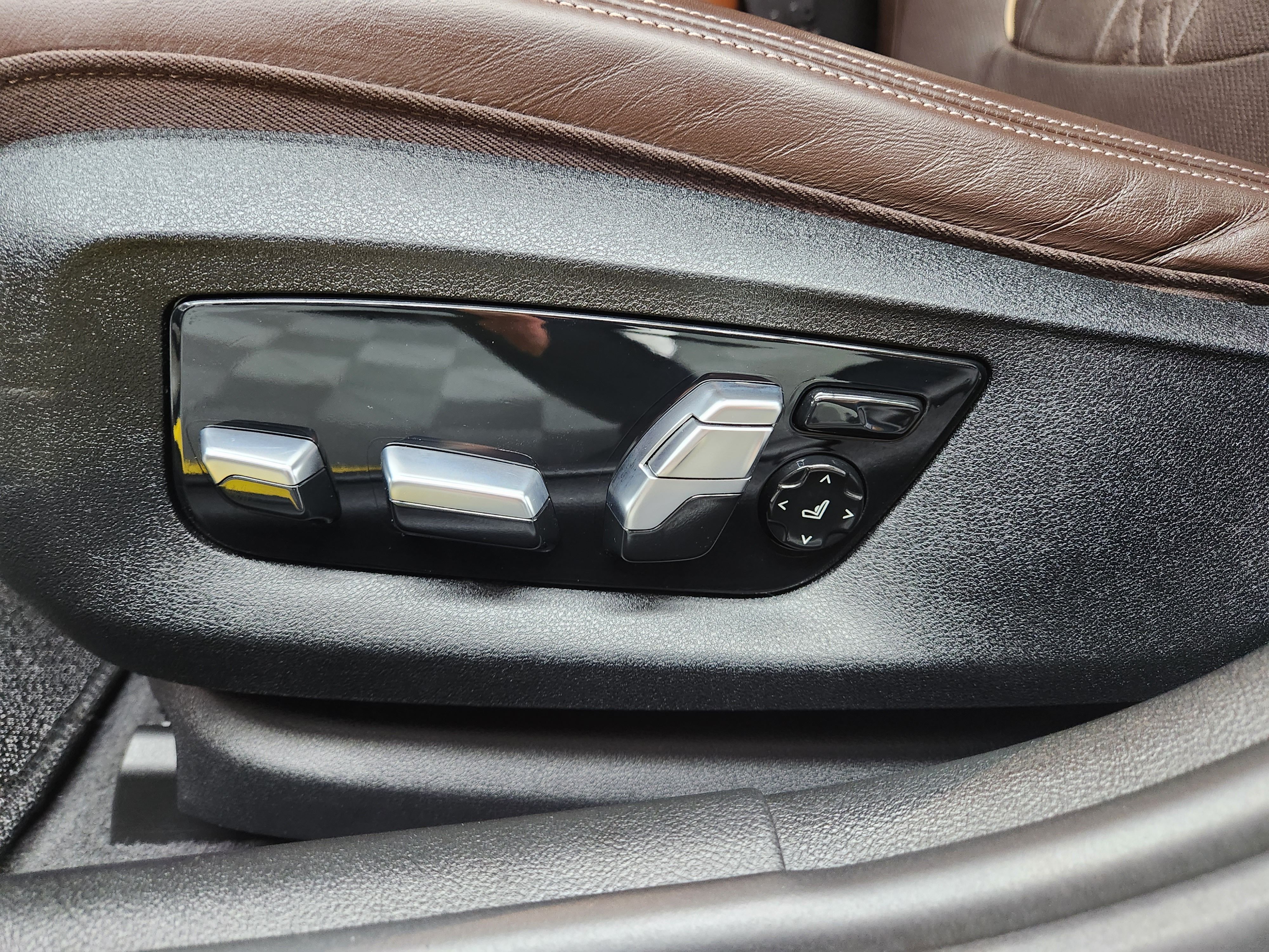 인천 부평구 / PPF / 실내 ppf 풀패키지, 우드삭제 카본렙핑, 크리스탈 기어봉 3종세트 / BMW / 5시리즈 / 5시리즈 (G30)