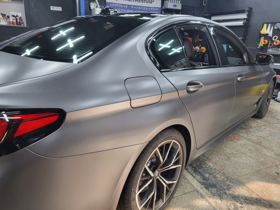 광주 서구 / 사틴다크그레이 전체랩핑 / BMW / 5시리즈  530i (G30)