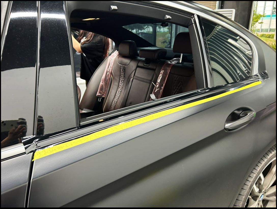 인천시 서구 / 비닐프로그 피아노 블랙 윈도우 크롬죽이기 랩핑 / BMW / 5시리즈 (G30)