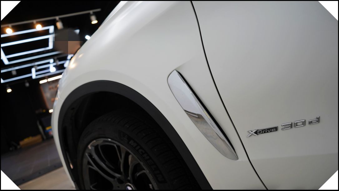 서울 강서구 / 전체랩핑 / 사틴펄화이트 컬러 / BMW / X6