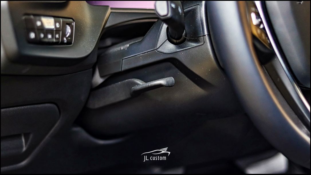하남 초이로 / 핸들커스텀/염색 / 핸들 열선 / 워크인 스위치 / BMW / 1시리즈
