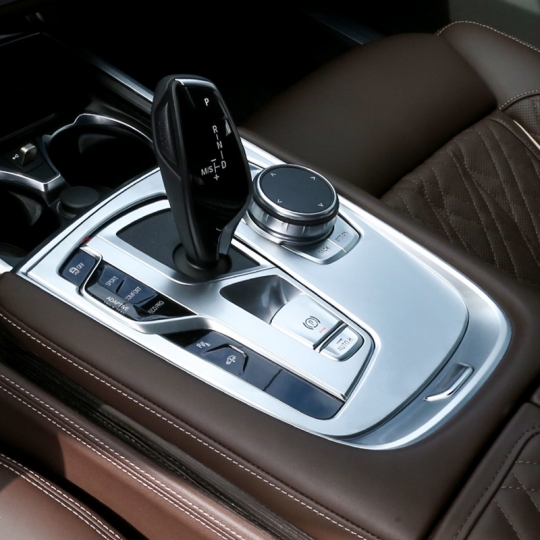 BMW 7시리즈 G11 기어 패널 커버-실버